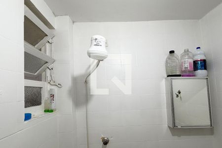 Banheiro e Area de serviço de apartamento para alugar com 1 quarto, 50m² em Embaré, Santos