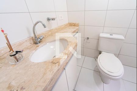 Banheiro  de apartamento para alugar com 2 quartos, 46m² em Parque Industriario, Santo André