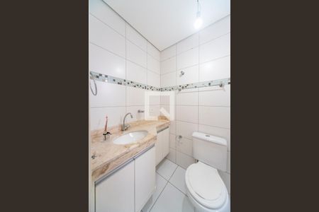 Banheiro  de apartamento para alugar com 2 quartos, 46m² em Parque Industriario, Santo André