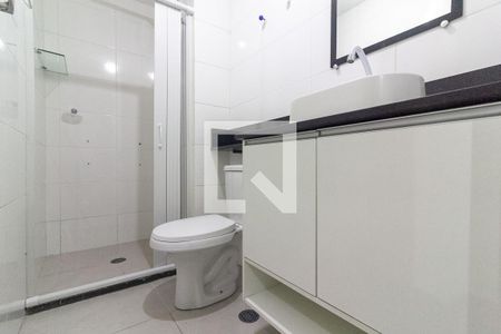 Banheiro de kitnet/studio para alugar com 1 quarto, 25m² em Jardim Prudência, São Paulo