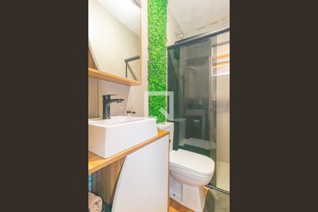Banheiro de casa de condomínio à venda com 2 quartos, 45m² em Rio Branco, Canoas