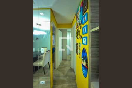 Corredor de apartamento à venda com 2 quartos, 42m² em Jardim Celeste, São Paulo