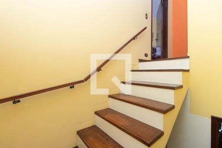 Escada de casa à venda com 5 quartos, 217m² em Jardim Brasil (zona Norte), São Paulo