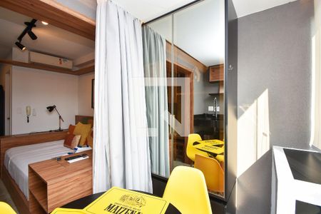 Varanda gourmet com home office de kitnet/studio à venda com 1 quarto, 27m² em Jardim Paulistano, São Paulo