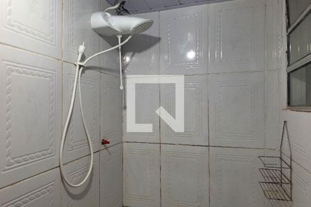 Banheiro de kitnet/studio para alugar com 1 quarto, 26m² em Centro, Niterói