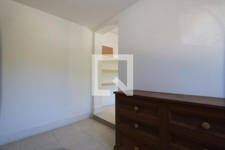 Closet do Quarto 2 de casa para alugar com 2 quartos, 130m² em Vila Graciosa, São Paulo