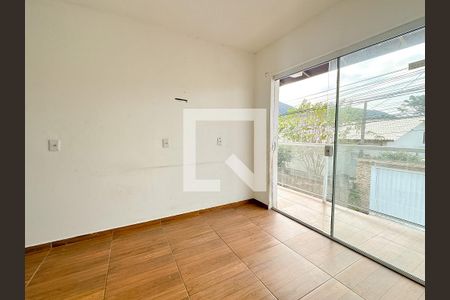Sala/Cozinha de kitnet/studio para alugar com 1 quarto, 35m² em São João do Rio Vermelho, Florianópolis