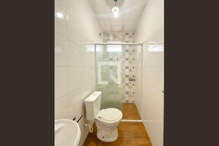 Banheiro de kitnet/studio para alugar com 1 quarto, 35m² em São João do Rio Vermelho, Florianópolis