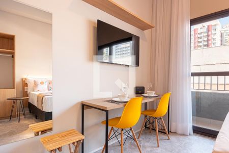 Sala / Quarto de apartamento para alugar com 1 quarto, 24m² em Perdizes, São Paulo