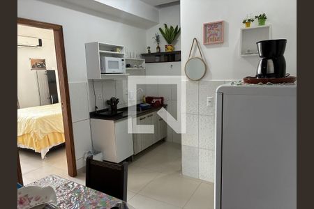 Cozinha de apartamento para alugar com 1 quarto, 22m² em Barreiros, São José