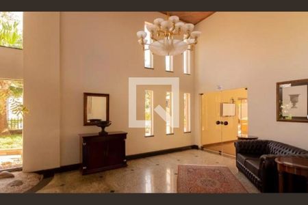 Apartamento para alugar com 4 quartos, 250m² em Moema, São Paulo