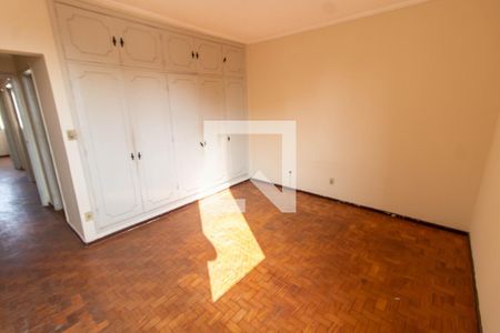 Suíte  de apartamento à venda com 4 quartos, 160m² em Vila Itapura, Campinas