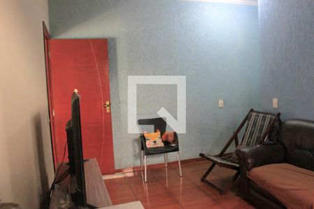 Sala 01 de casa à venda com 4 quartos, 150m² em Jardim Jovaia, Guarulhos