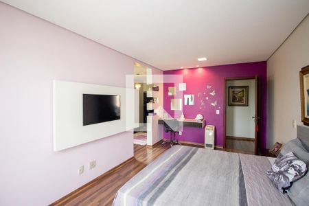 Quarto Suíte de casa à venda com 3 quartos, 300m² em Europa, Contagem