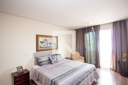 Quarto Suíte de casa à venda com 3 quartos, 300m² em Europa, Contagem