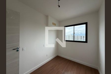 Quarto 1 de apartamento para alugar com 2 quartos, 58m² em Jacarepaguá, Rio de Janeiro