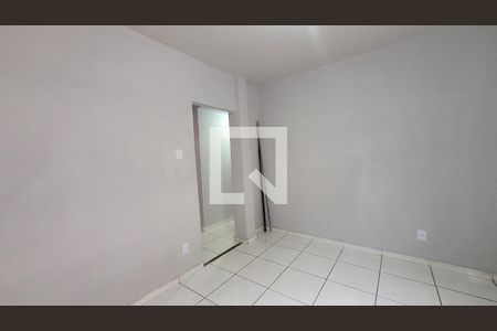 Sala de apartamento para alugar com 2 quartos, 60m² em Marechal Hermes, Rio de Janeiro