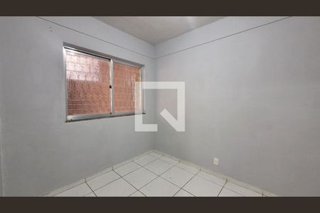 Quarto 2 de apartamento para alugar com 2 quartos, 60m² em Marechal Hermes, Rio de Janeiro