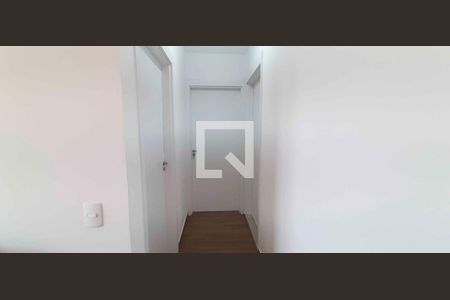 Corredor de apartamento para alugar com 2 quartos, 46m² em Piratininga, Osasco