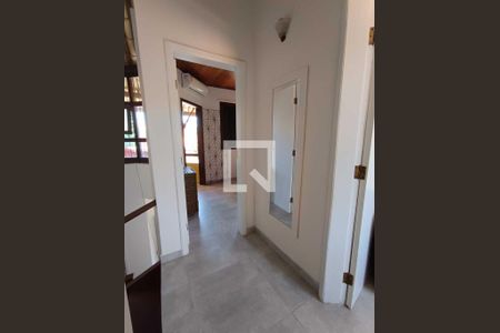 Corredor de casa de condomínio para alugar com 3 quartos, 360m² em Itapuã, Salvador