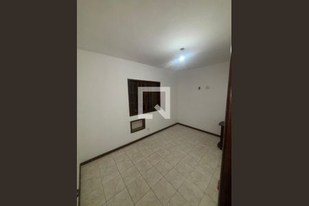 Quarto de casa de condomínio para alugar com 2 quartos, 120m² em Tanque, Rio de Janeiro