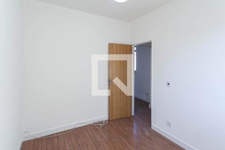 Quarto 1 de apartamento para alugar com 2 quartos, 50m² em Santa Amélia, Belo Horizonte