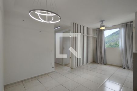 Sala de apartamento para alugar com 2 quartos, 44m² em Vargem Pequena, Rio de Janeiro