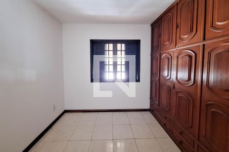 Quarto 2 de casa à venda com 3 quartos, 360m² em Piratininga, Niterói