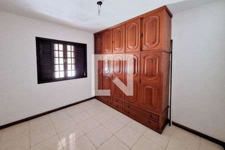 Quarto 2 de casa à venda com 3 quartos, 360m² em Piratininga, Niterói