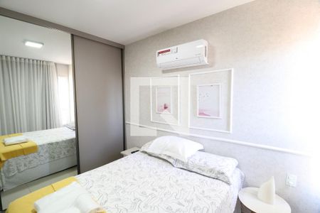 Quarto 1 - Suíte de apartamento para alugar com 2 quartos, 70m² em Santa Mônica, Uberlândia