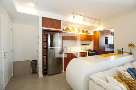 Sala e Cozinha de apartamento à venda com 2 quartos, 85m² em Pinheiros, São Paulo