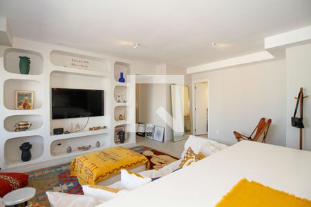 Sala e Cozinha de apartamento à venda com 2 quartos, 85m² em Pinheiros, São Paulo