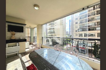 Varanda de apartamento para alugar com 3 quartos, 110m² em Indianópolis, São Paulo