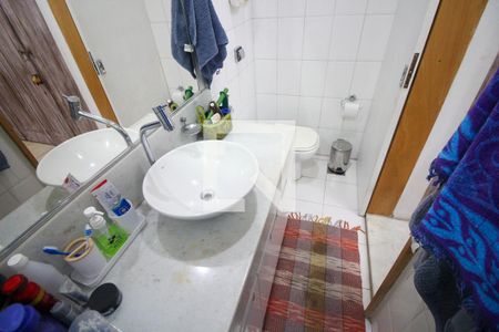 Suite Quarto 1 de casa para alugar com 4 quartos, 120m² em Novo Riacho, Contagem