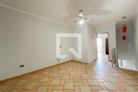 Sala de casa à venda com 3 quartos, 200m² em Jardim Dayaquinha, Osasco