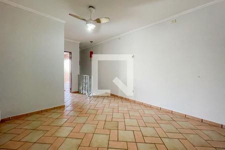Sala de casa à venda com 3 quartos, 200m² em Jardim Dayaquinha, Osasco