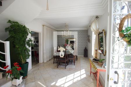 Casa para alugar com 4 quartos, 220m² em Jardim Pagliato, Sorocaba
