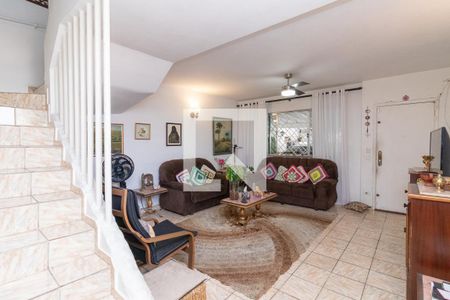 Sala de casa para alugar com 3 quartos, 204m² em Vila Dalila, São Paulo