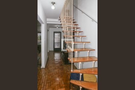 Escada de casa à venda com 4 quartos, 150m² em Perdizes, São Paulo