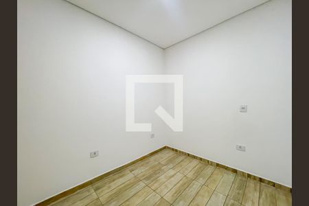 Quarto 1 de casa para alugar com 2 quartos, 100m² em Vila Osasco, Osasco