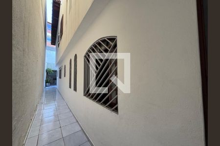 Corredor de casa à venda com 3 quartos, 168m² em City Bussocaba, Osasco