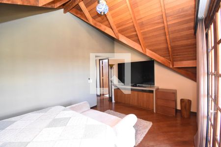 Suíte Master de casa de condomínio para alugar com 3 quartos, 330m² em Cajuru, Curitiba