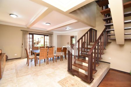 Sala de casa de condomínio para alugar com 3 quartos, 330m² em Cajuru, Curitiba