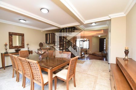 Sala de casa de condomínio para alugar com 3 quartos, 330m² em Cajuru, Curitiba