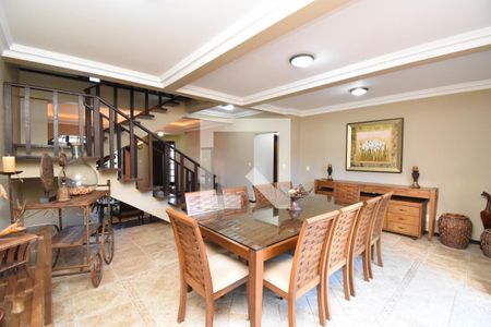 Sala de casa de condomínio para alugar com 3 quartos, 330m² em Cajuru, Curitiba