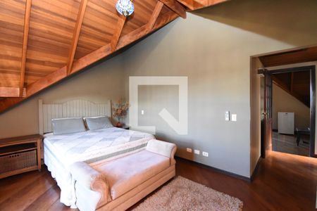 Suíte Master de casa de condomínio para alugar com 3 quartos, 330m² em Cajuru, Curitiba