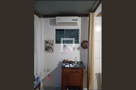 Quarto de casa para alugar com 1 quarto, 48m² em Cachoeira do Bom Jesus, Florianópolis