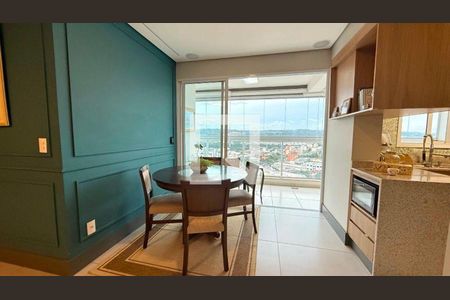 Apartamento à venda com 3 quartos, 110m² em Vila Embare, Valinhos