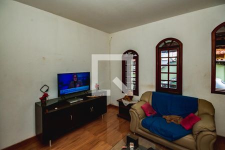 Casa à venda com 4 quartos, 360m² em Floramar, Belo Horizonte