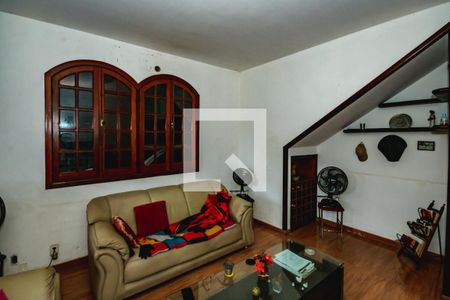 Casa à venda com 4 quartos, 360m² em Floramar, Belo Horizonte